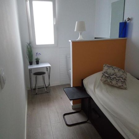 ולנסיה Alquilo Habitacion Individual Con Aseo Privado Solo Chicas, Only Girls מראה חיצוני תמונה