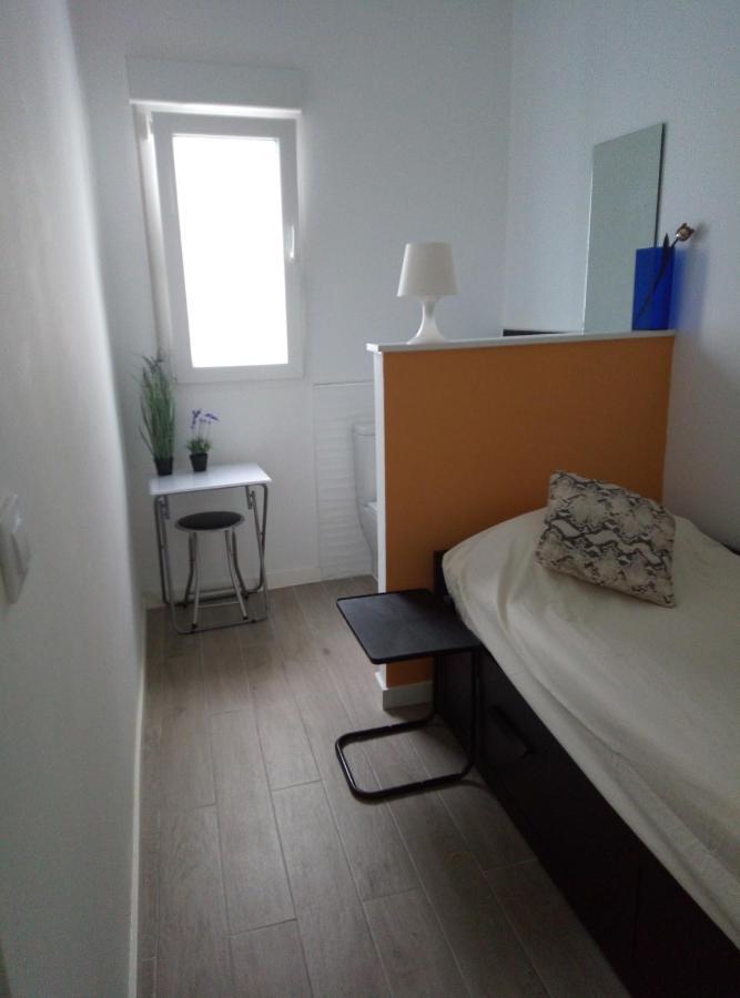 ולנסיה Alquilo Habitacion Individual Con Aseo Privado Solo Chicas, Only Girls מראה חיצוני תמונה